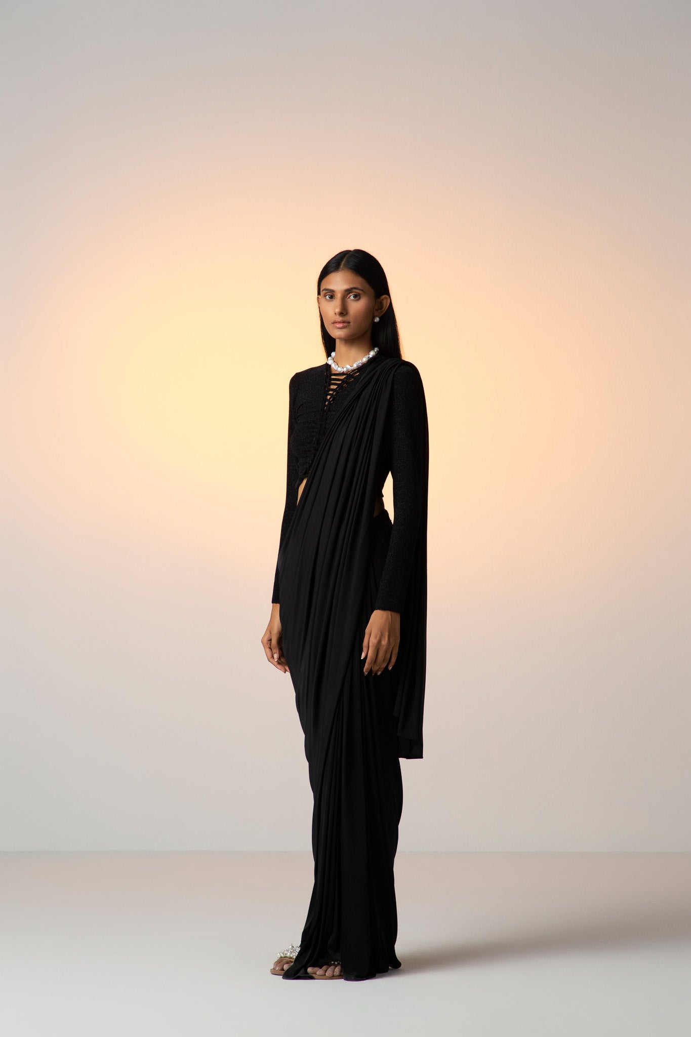 WINDSONG [ Sari Set / Black ]