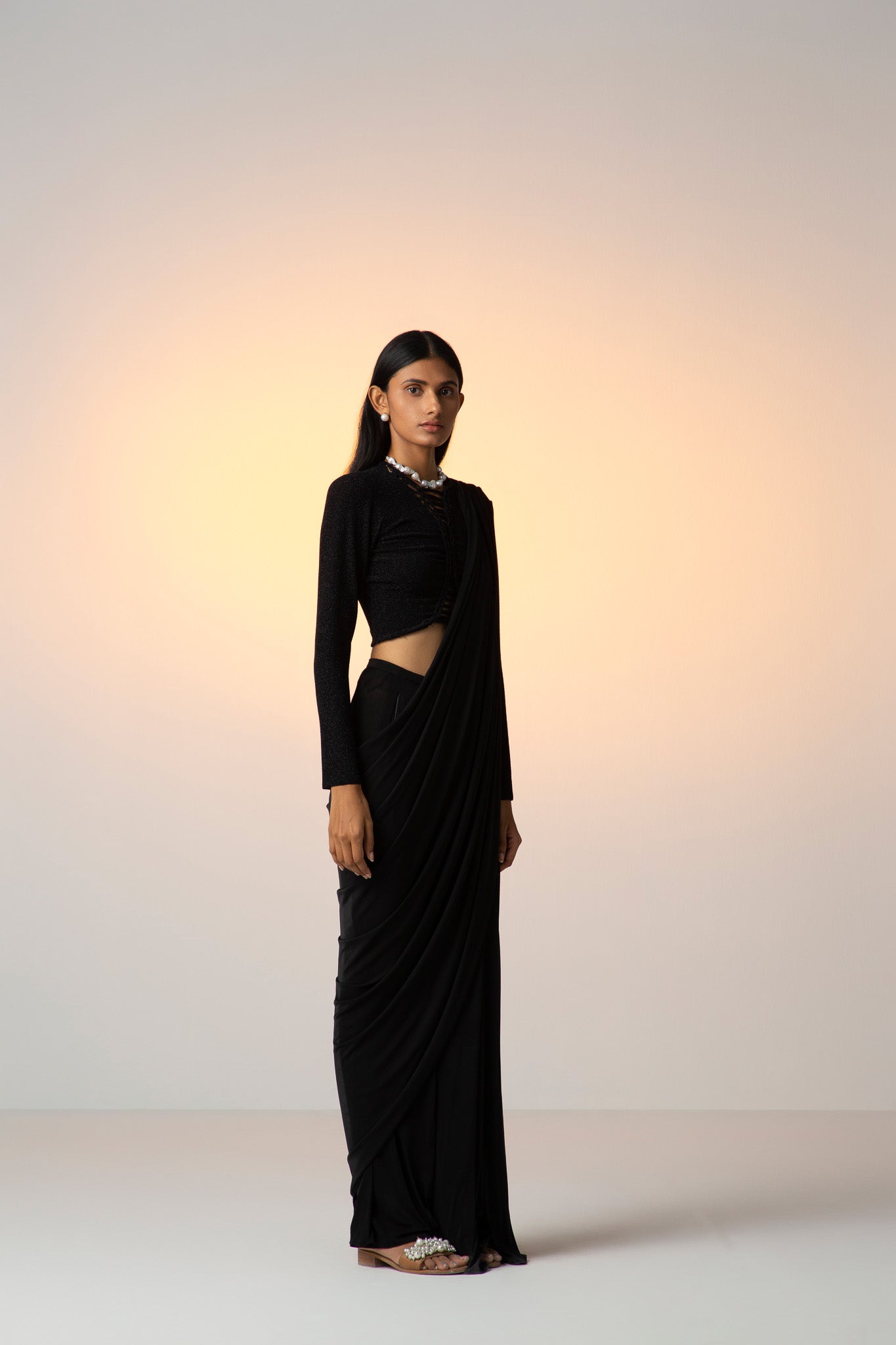 WINDSONG [ Sari Set / Black ]